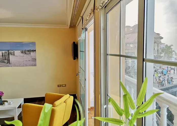 Oceanview I By Tor *